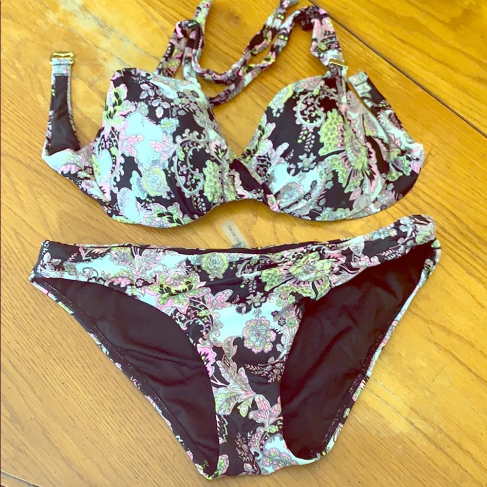 Victoria’s Secret bathing suit